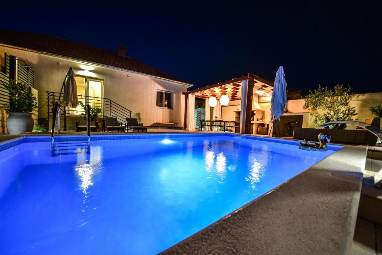 Villa Teuta Zadarvillas 外观 照片